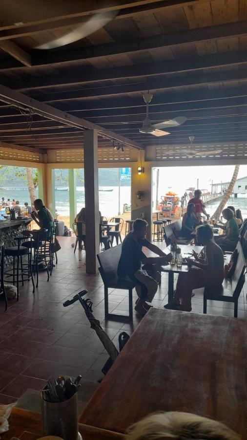 Bong'S Guesthouse M'Pai Bay Koh Rong Samlon Eksteriør billede